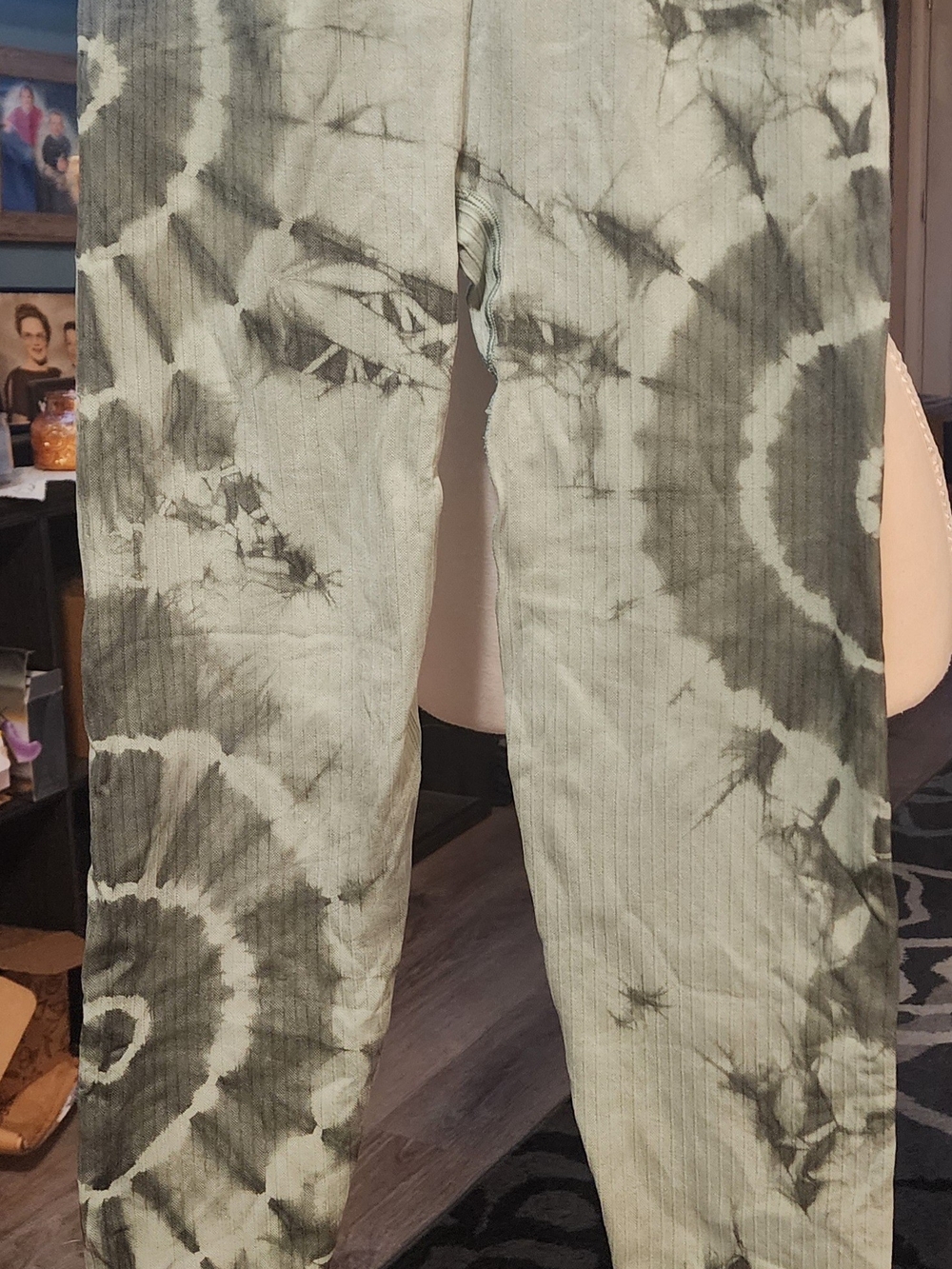 PINK Victoria's Secret Olive Green Tie-Dye Ribbed Leggings Sz Med